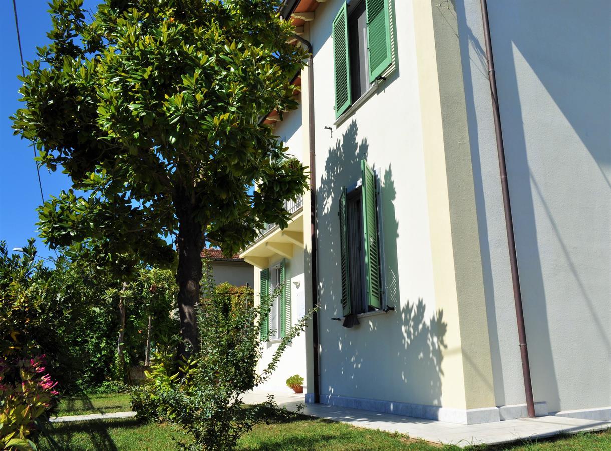 B&B Giu Le Stelle Marina di Massa Exterior foto
